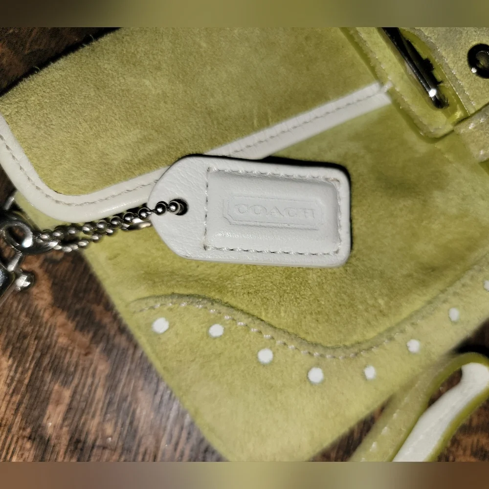 COACH Wristlet in pistachio green suede with white leather trim & hang tag - Picture 6 of 6